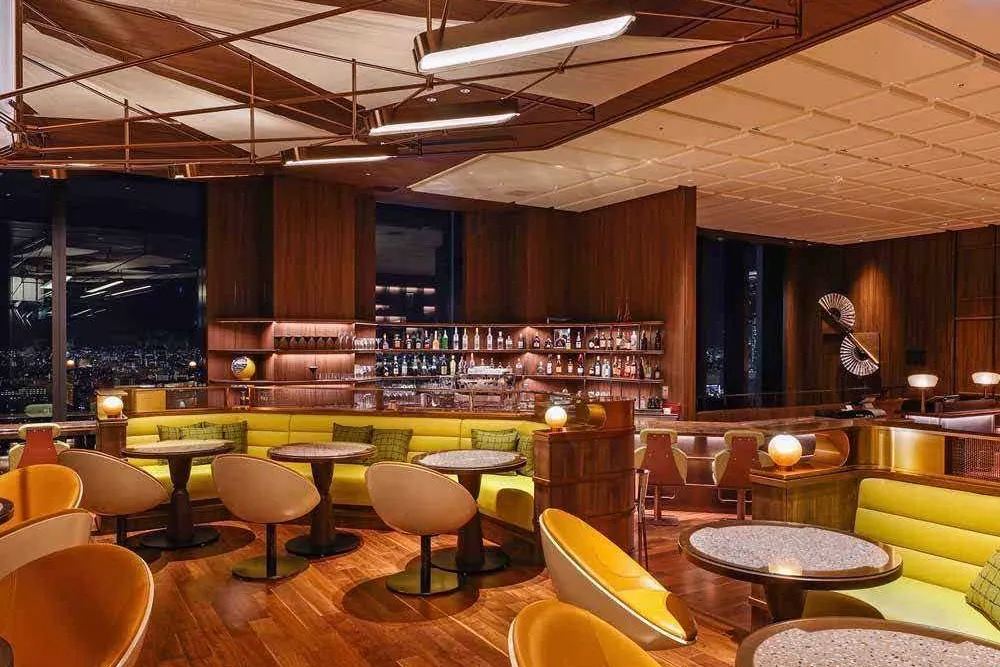 スモーク＆スピン　内観