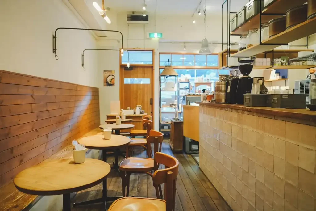 ラ　クレープ　ドゥ　ポパン江坂店　内観