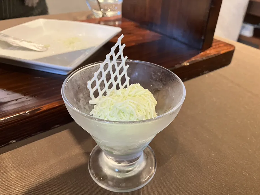 XEX WESTのスイーツブッフェのメロンブラン