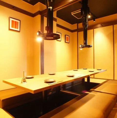 鶏居酒屋るーつ　江坂店　内観