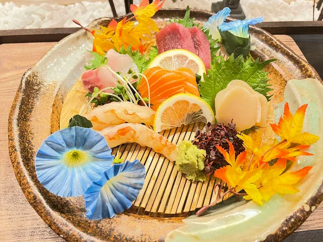 海鮮居酒屋　赤富士　おまかせ刺身盛り合わせ