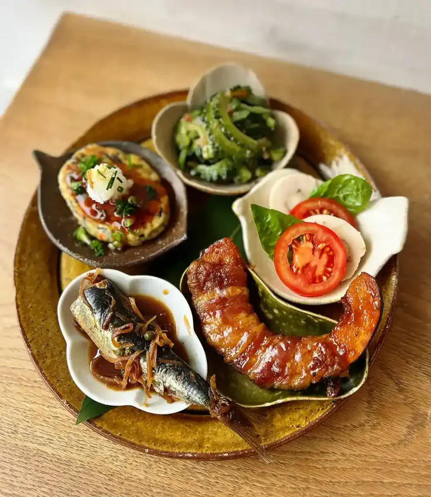 おばんざいとお酒　うきわ　おばんざい5種盛り