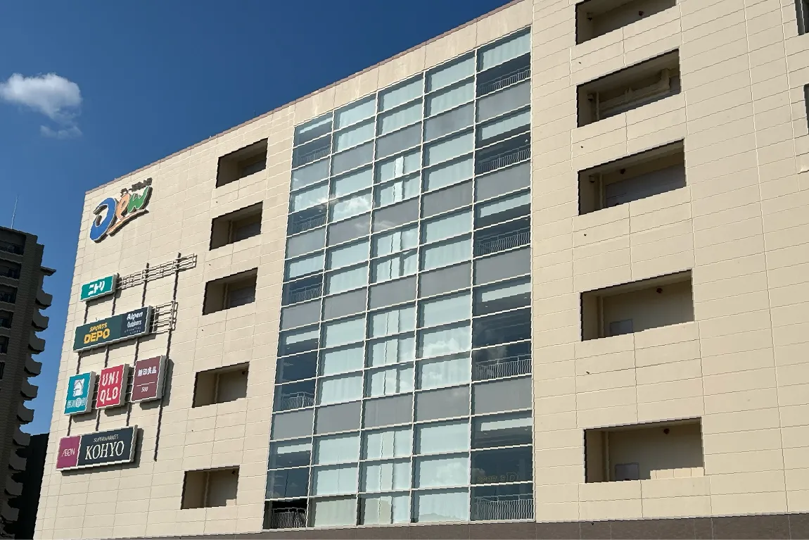 吹田の「Dew阪急山田」5階駐車場が防水改修工事中。11月30日（日）までの平日は閉鎖しており、車でお越しの際はご注意を