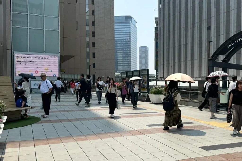 御堂筋口からバルチカ03まで