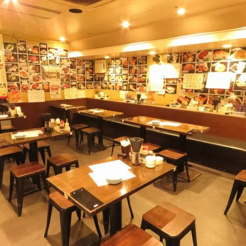 明石八江坂店　内観