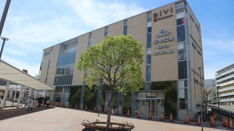 千二ヒトイキマルシェ「BiVi千里山」外観