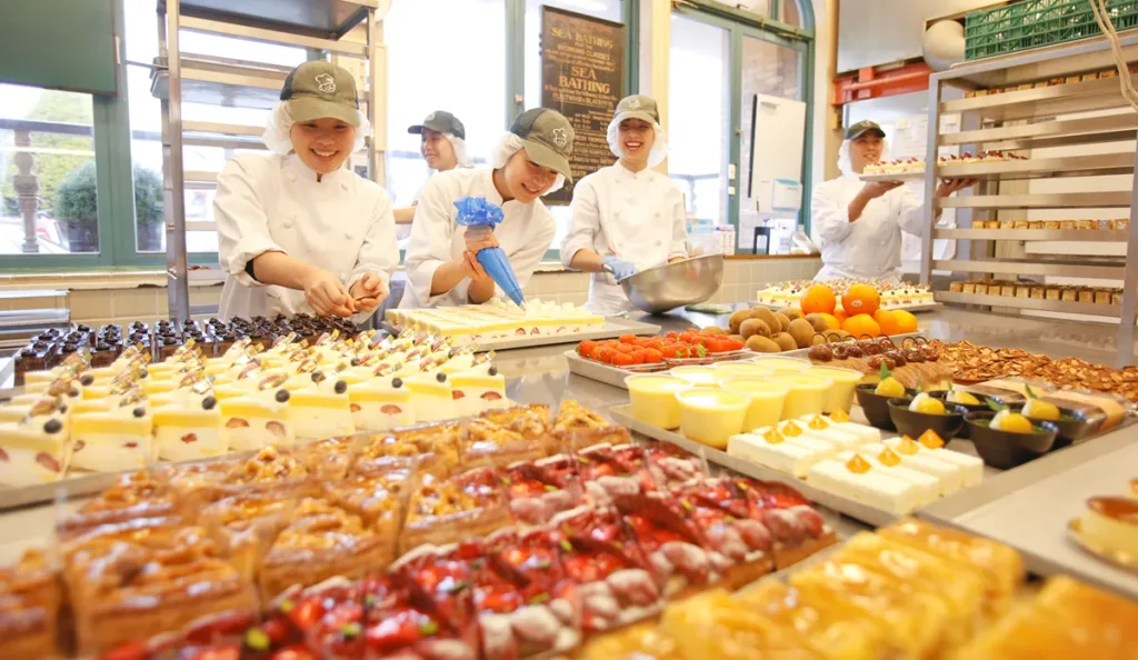 グリルキャピタル東洋亭 阪急うめだ本店_ケーキ