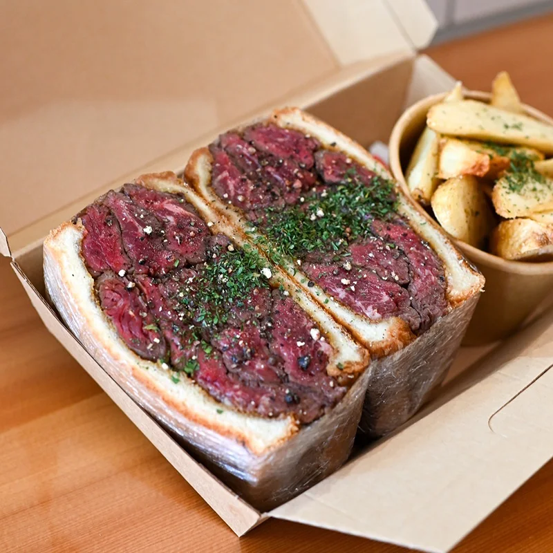 ボリューム系サンドイッチ　チャームサイドサンドイッチ　大阪なんば店