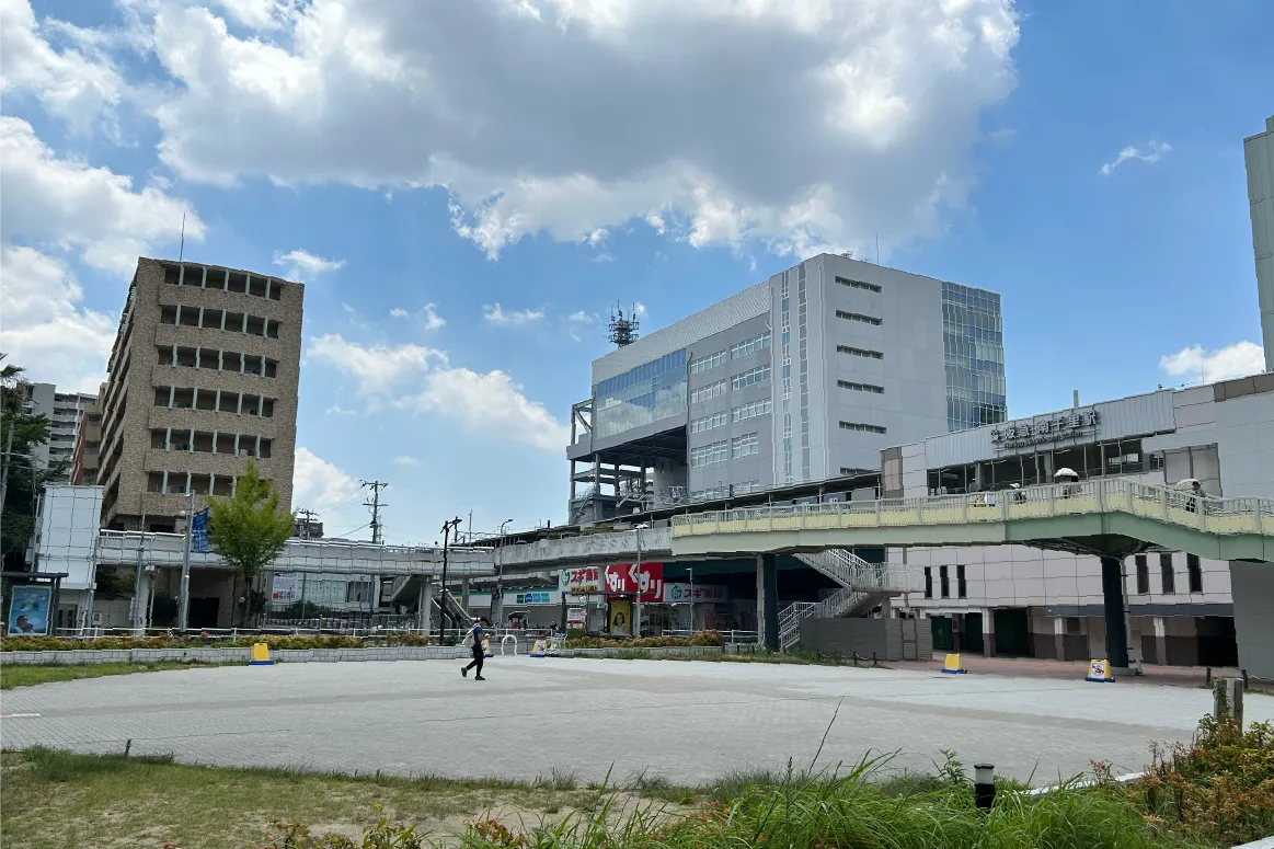 吹田市南千里「まるたす広場」で、毎月1回「きんようナイト★マーケット」を開催！次回は8月22日（金）です