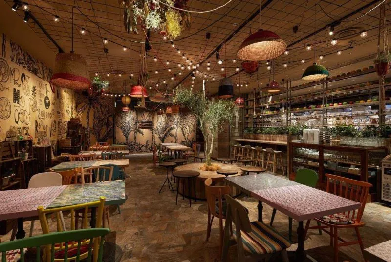 メルカパーラールクア店内観