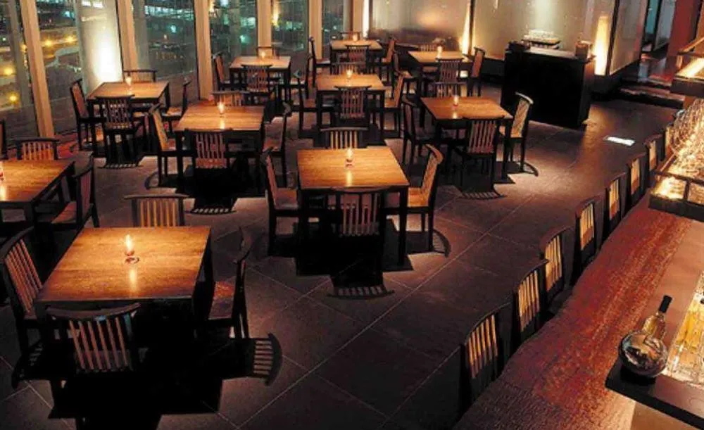 dynamic-kitchen & bar 燦内観