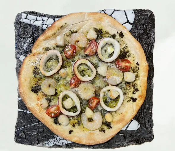 Volare シーフードピザ