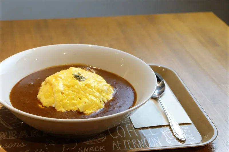 cafe mogu mogu　オムカレー