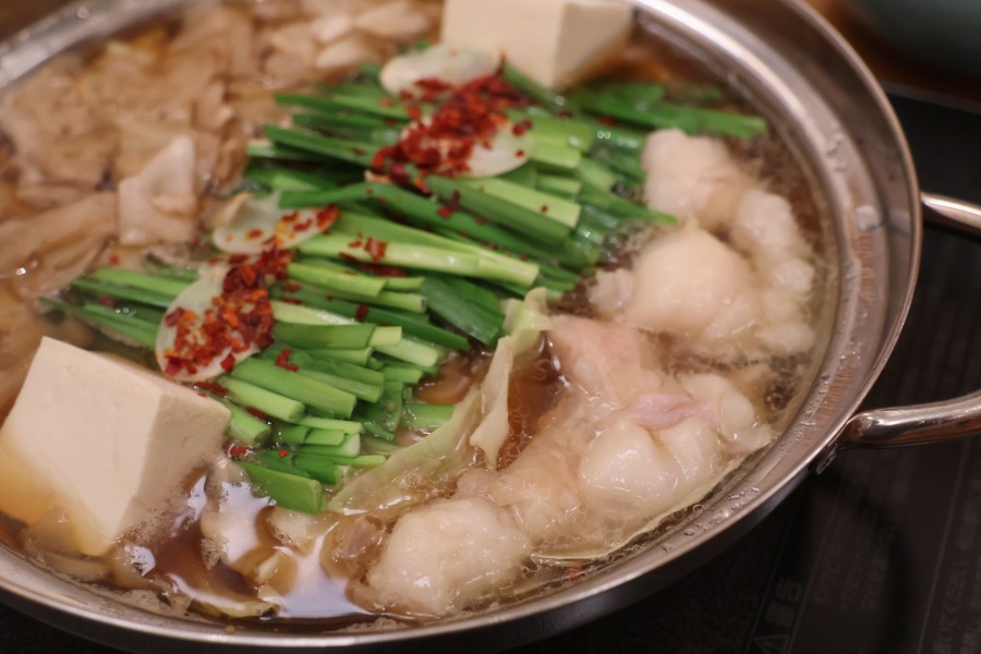 大阪初上陸！ 7/24「とり酒場 博多華善 梅田店」がヒルトンプラザイースト地下にオープン。博多名物が一挙に味わえ、週末は昼飲みも♪