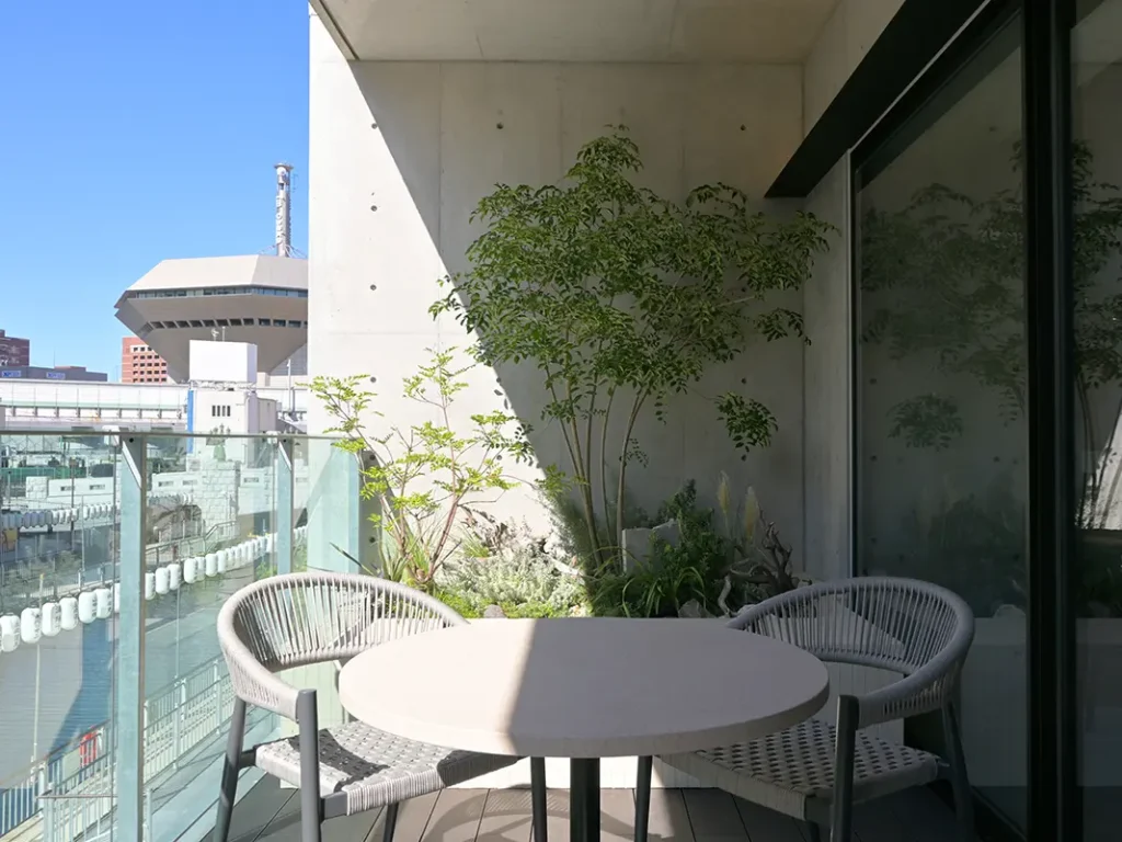 BAKE & Cafe Bar「UNREAL」