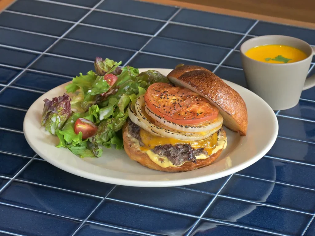 BAKE & Cafe Bar「UNREAL」