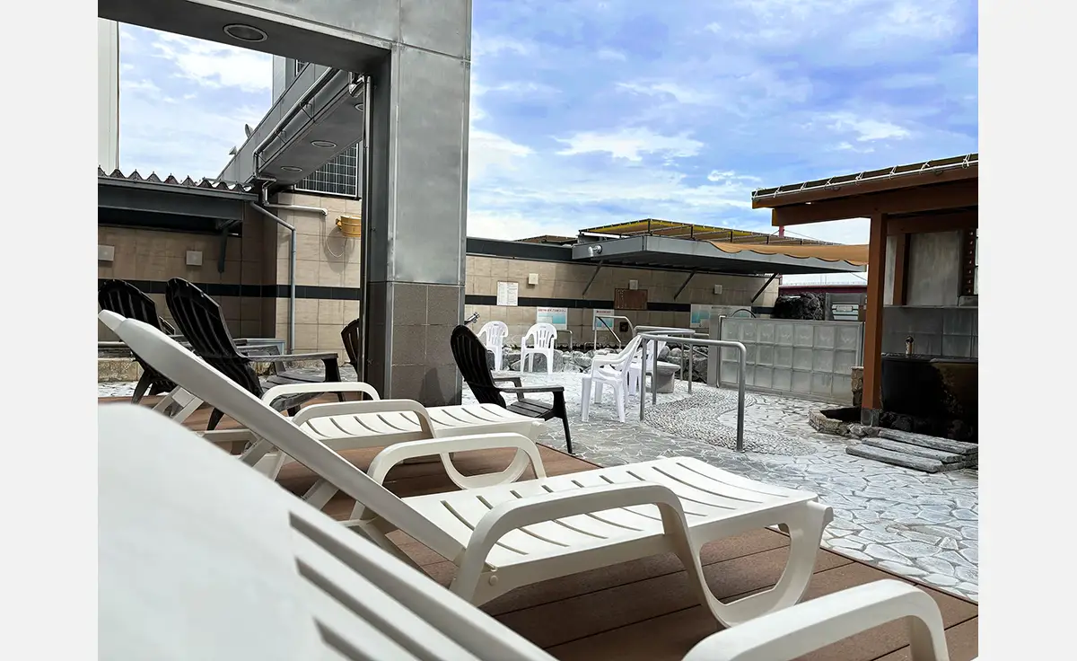 神戸の天然温泉スパ「awa awa KOBE」がリニューアルオープン！神戸で人気の「マザームーンカフェ」が新展開する『温泉食堂 Tabetō』を併設