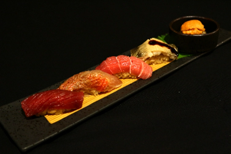 鮨 銀座おのでら 息子 なんば店