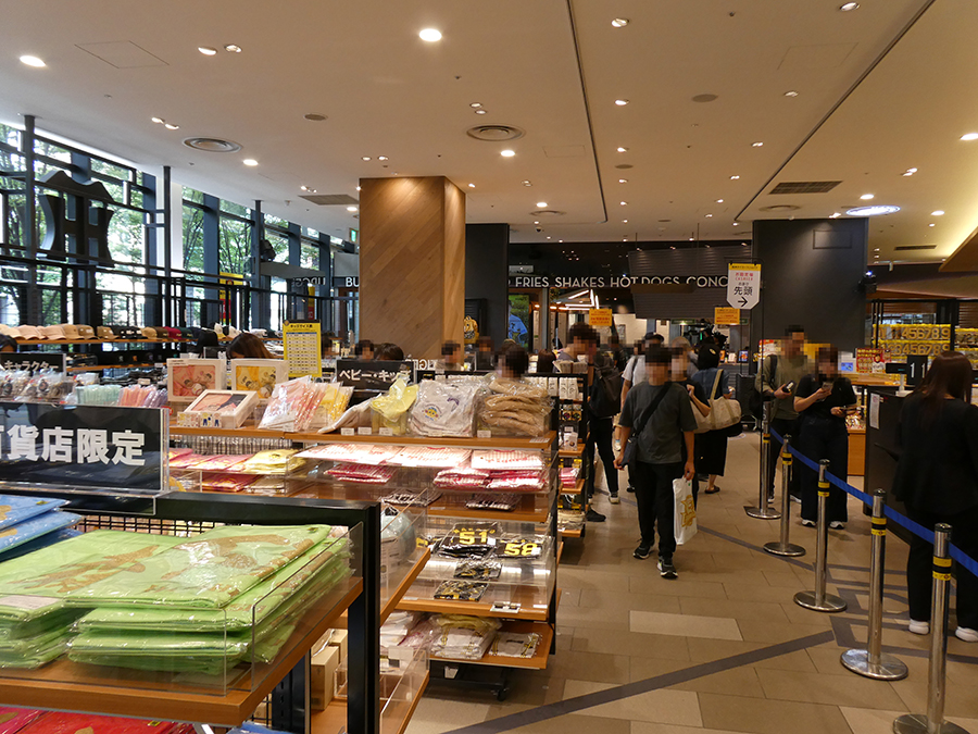 チームショップクラブハウスの店舗内