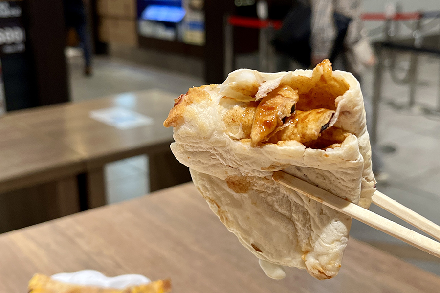 阪神のいか焼きが、1枚10円で始まった理由。唯一無二の大阪の「粉もん