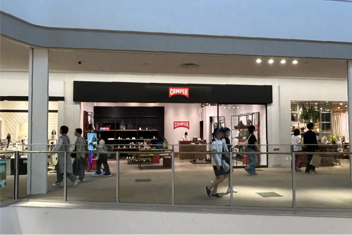 吹田「ららぽーとEXPOCITY」に、「カンペール」が9月27日オープン。機能性と遊び心を兼ね備えたシューズが勢ぞろい