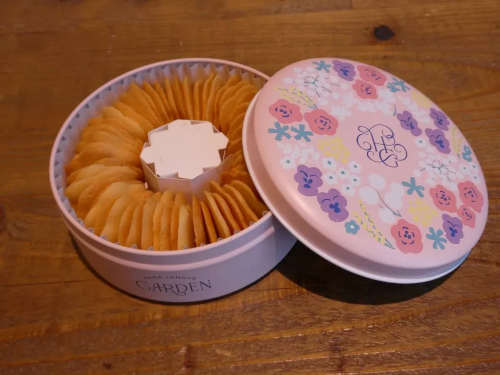花ラングの花クッキー缶