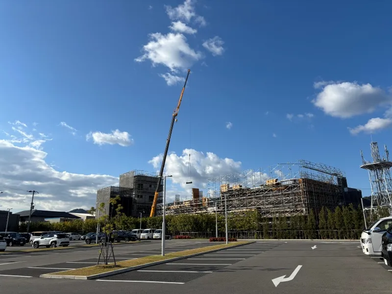 クイズです！いったい何を建てているのでしょうか？｜ウェルビーみのお 北隣｜工事現場を調査してきました 