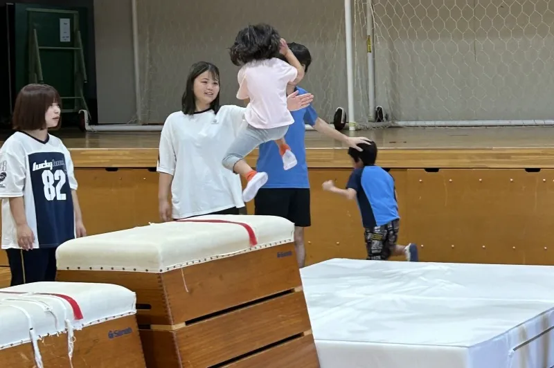 12/13（土）開催｜親子ペアで参加！子どもの運動教室｜大学の無料公開講座「元気っず体操」