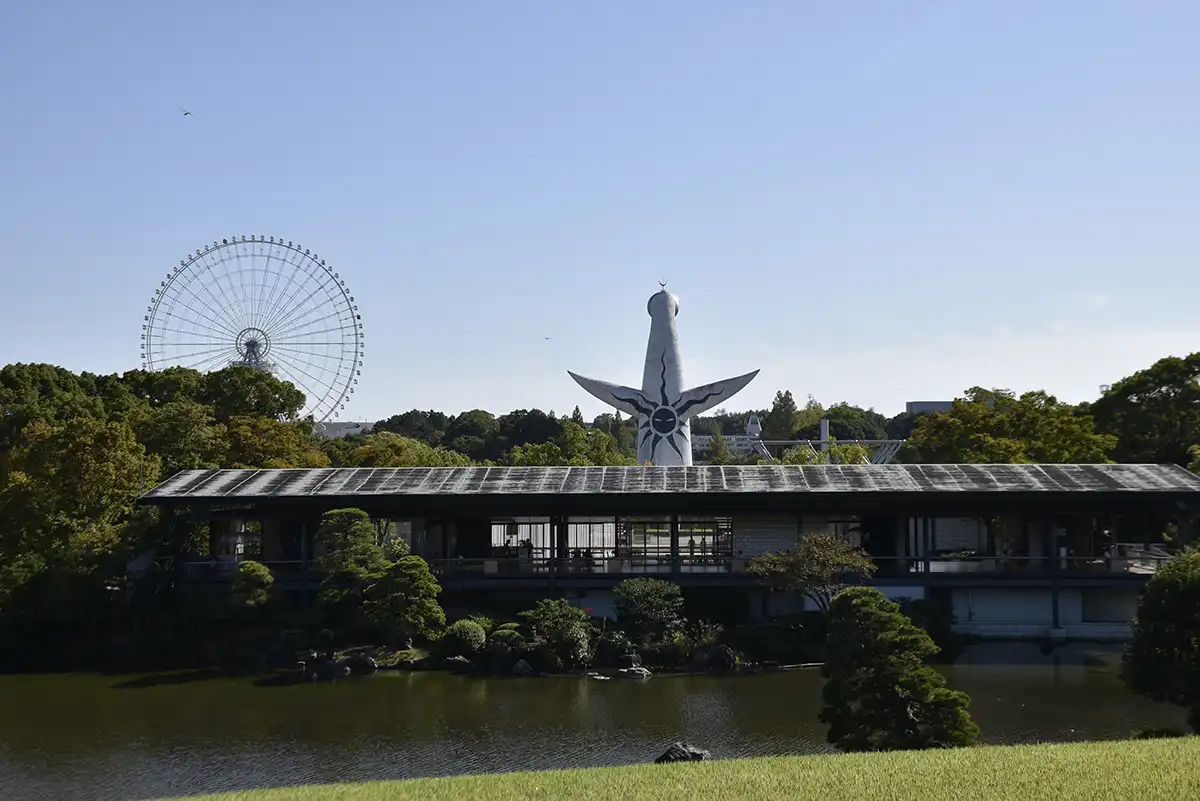斬新な万博アートに温泉、空中散歩も満喫！ 万博記念公園をぐるりと歩いてみました ～第2回 自然の森体験編～