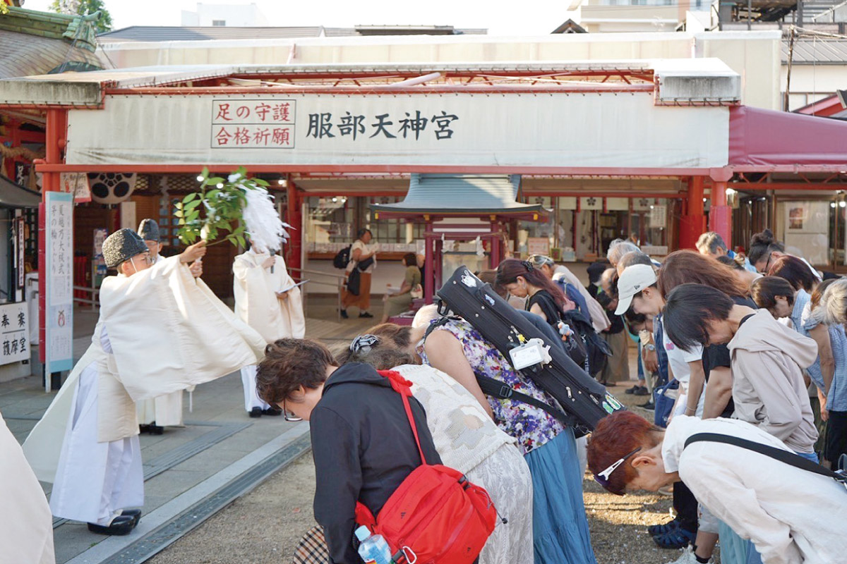 半年間の穢（けが）れを祓（はら）う神事と縁起物の授与。服部天神宮「正月しめ飾り」12月1日（月）〜「師走の大祓式」12月31日（水）