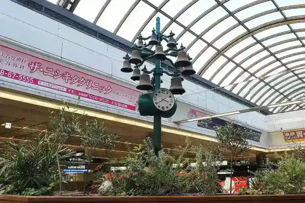 写真で見る関西のいま、むかし　第2回　西宮北口駅　カリヨンの鐘