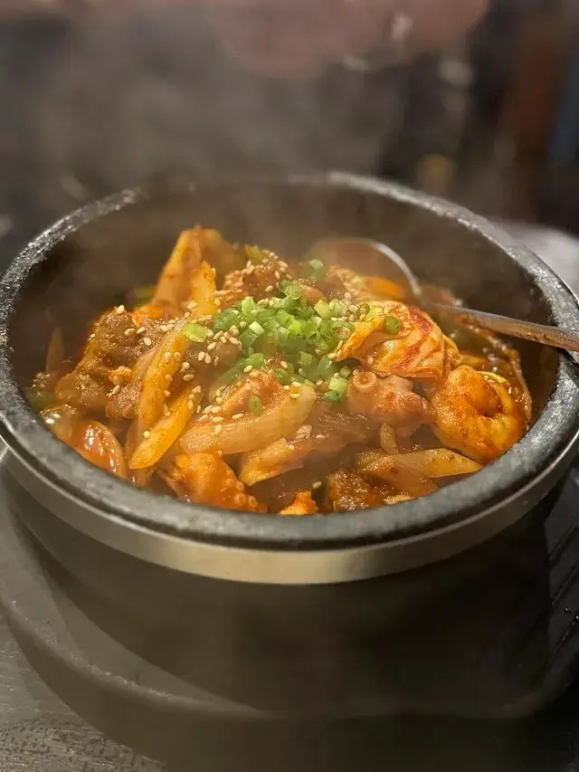 韓国居酒屋 肝っ玉亭 ナッコプセ