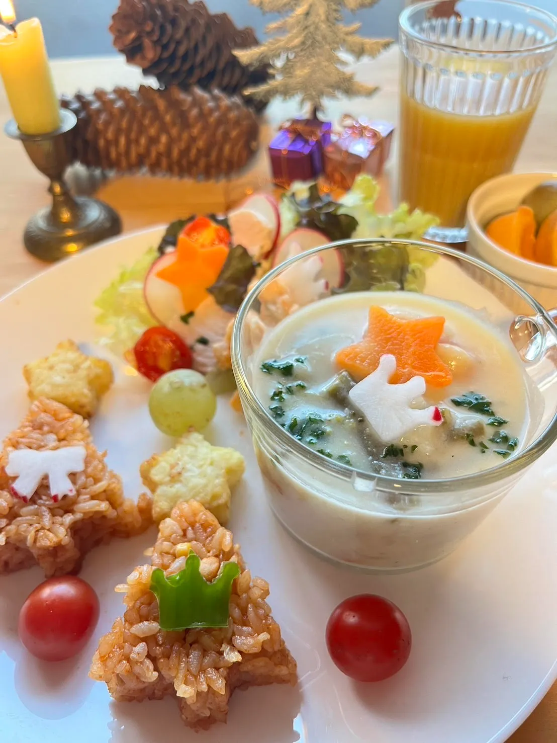 ワールド食堂＆バル　お子さま向けクリスマスプレート