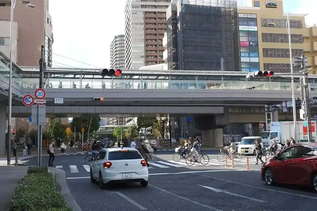 写真で見る関西のいま、むかし　第2回　西宮北口駅　今津線　踏切