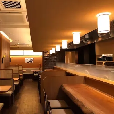 地鶏専門おちば屋 江坂本店　内観