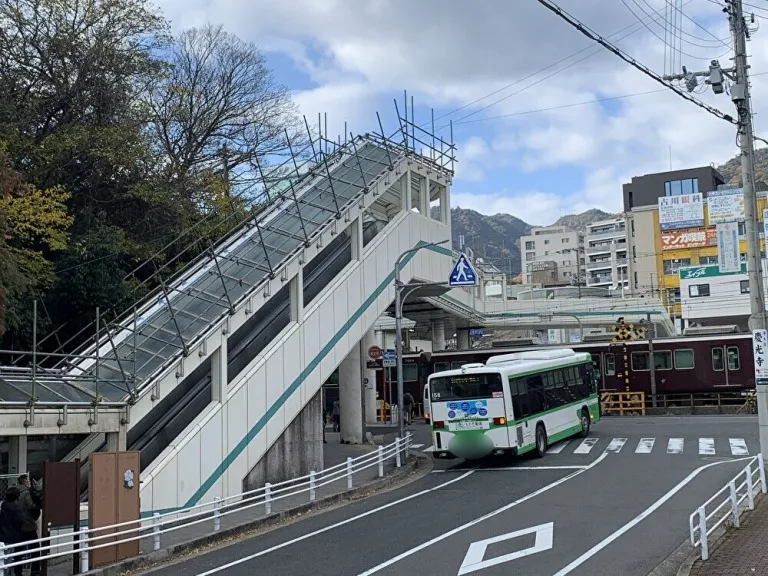 阪急六甲歩道橋　工事外観
