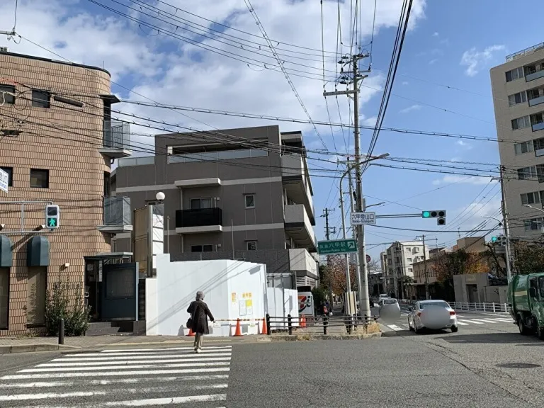 阪急六甲付近　取り壊し中１