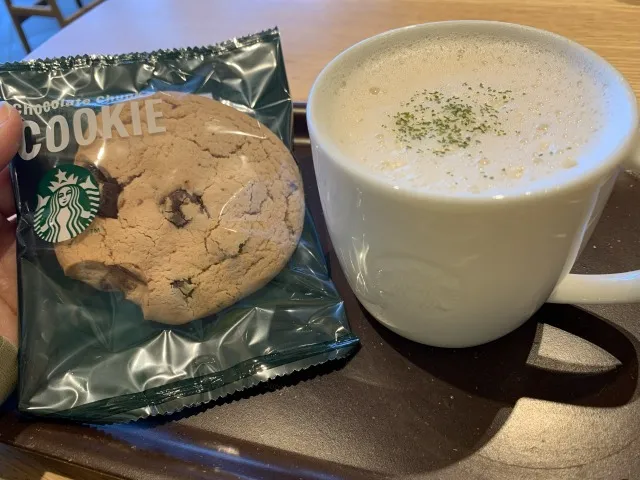 スターバックス　スープチーノとクッキー