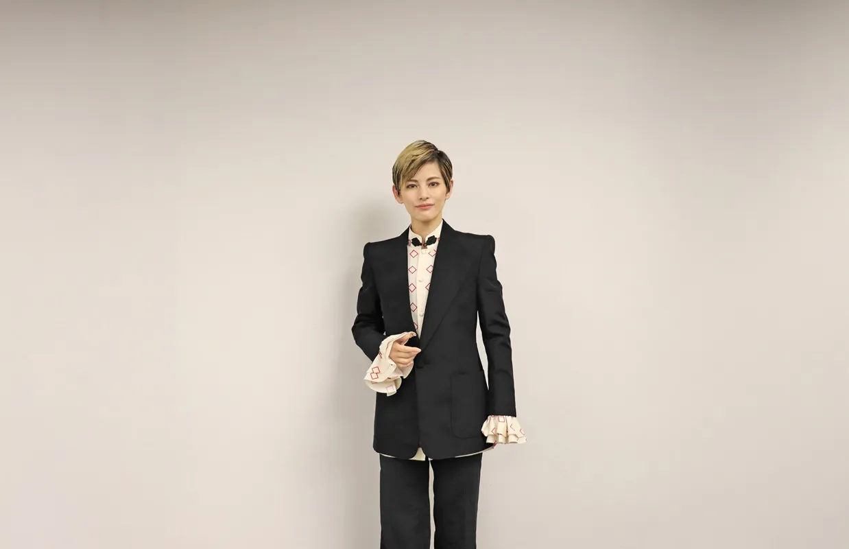 宝塚歌劇団・雪組トップスター、朝美 絢（あさみじゅん）さんインタビュー