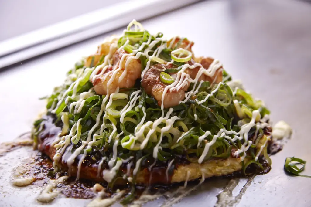 お好み焼き工房 とん鉄 江坂店　ネギモンお好み焼き