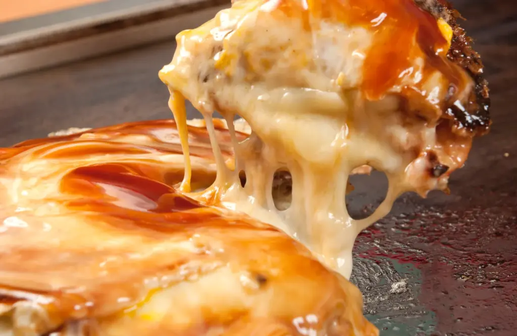 鶴橋風月 江坂店　チーズたまぶたモダン