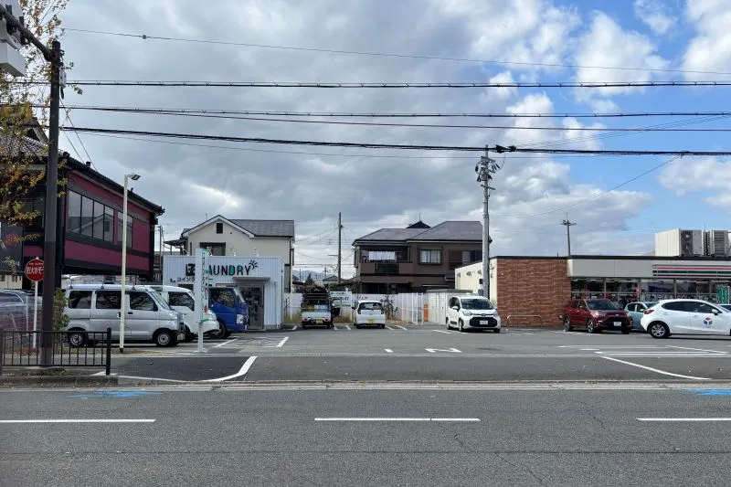 牧落セブン コインランドリー1