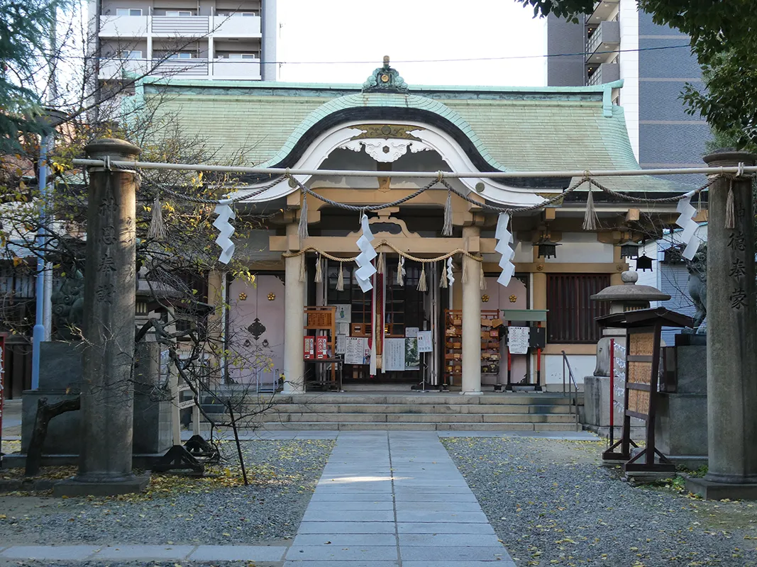 梅田でおすすめの神社4選。縁結び、学業成就、歯に関するご利益も