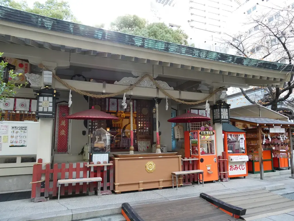 露天神社の外観