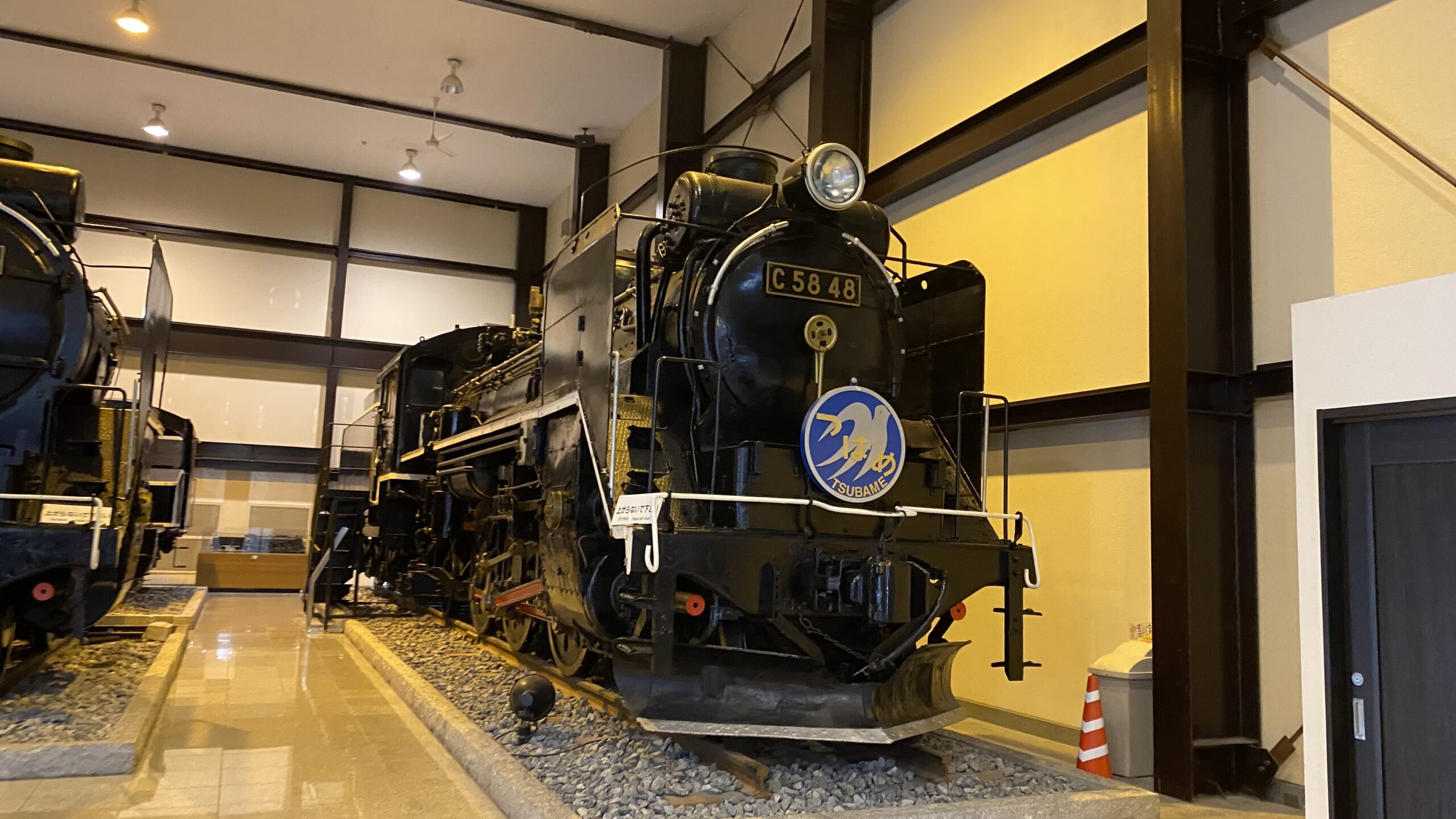 写真に残したい嵐山の風景とSL体験「19世紀ホール」