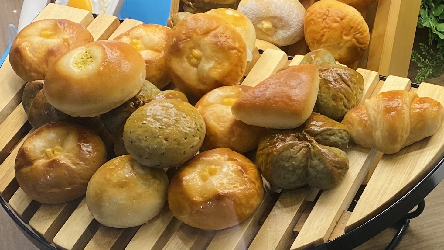 パン食べ放題でゆったり過ごすひととき。「BAQET」12/31までお土産パンプレゼント♪特典は-イオンモール京都桂川限定-マンスリークーポン