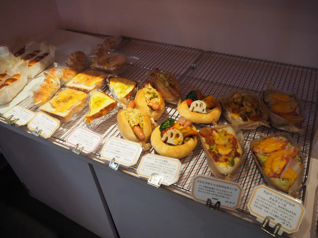 【食べログ百名店】ルルット（Louloutte）のおすすめパンとアクセスを徹底解説！