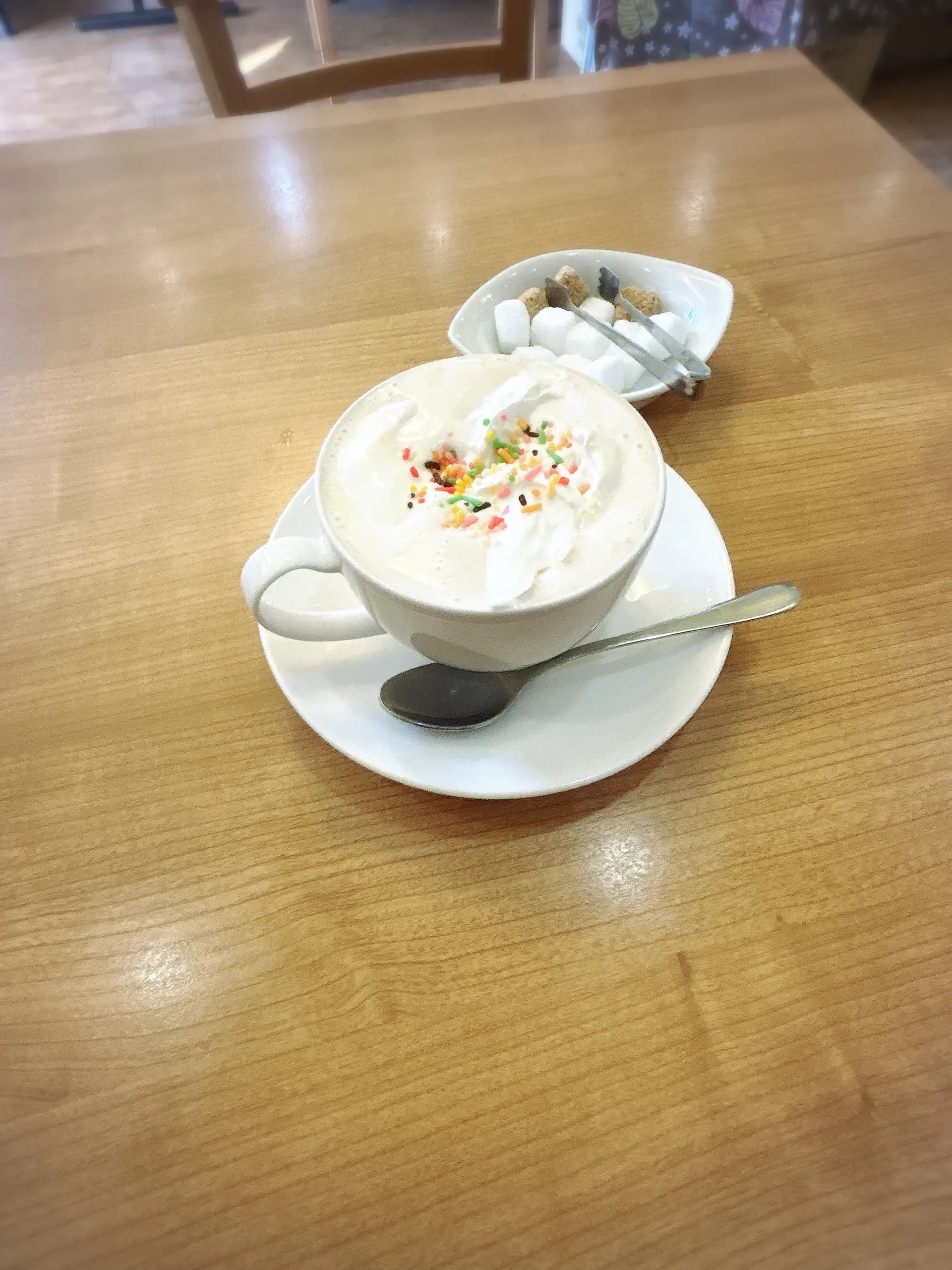 【摂津・cafe sheep】人が集い、心がほどける、あたたかなカフェ