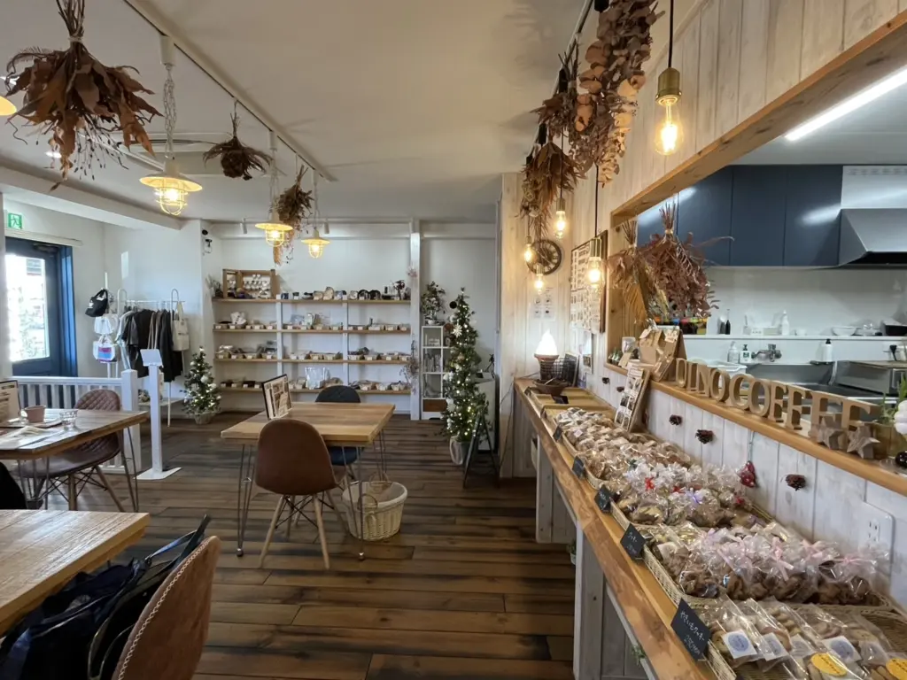 U.I no coffee 店内3