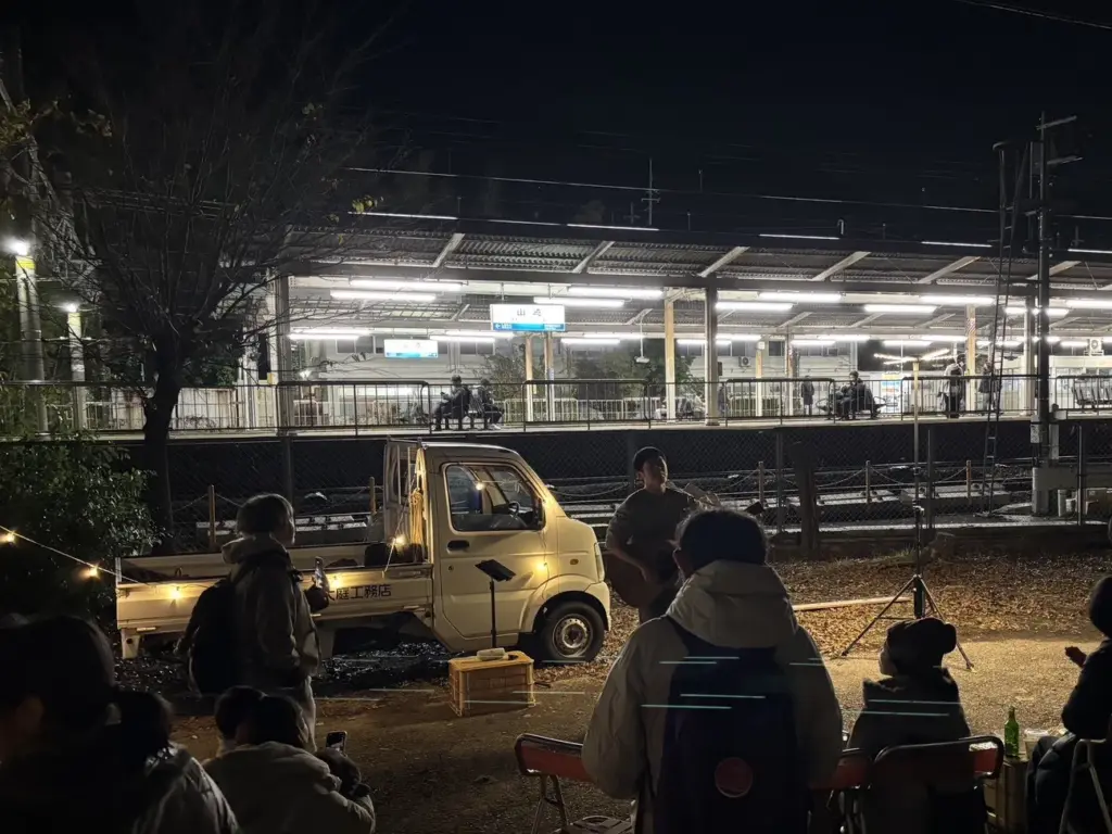 おおやまざきバル＆マーケット_弾き語り